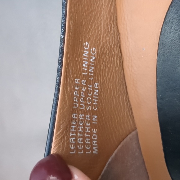 Earthies Vanya Flats Women's Size 7.5 Distressed Leather Pewter Slip On - Picture 8 of 13